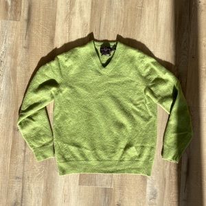 Green cashmere sweater